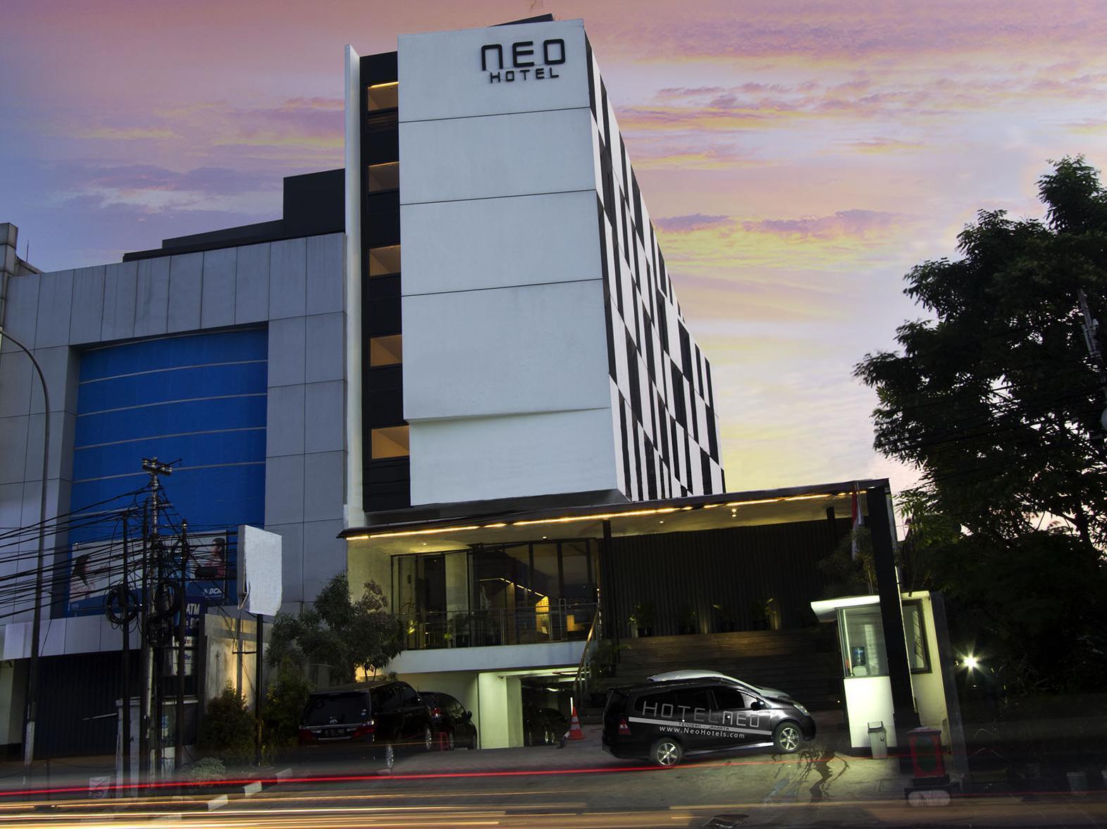 Neo Hotel Tendean Jakarta By Aston Exterior photo