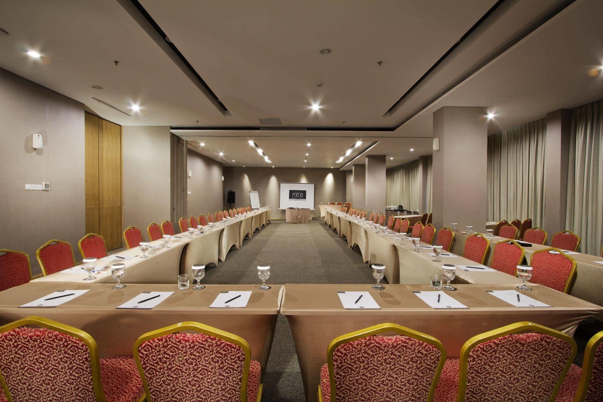 Neo Hotel Tendean Jakarta By Aston Exterior photo
