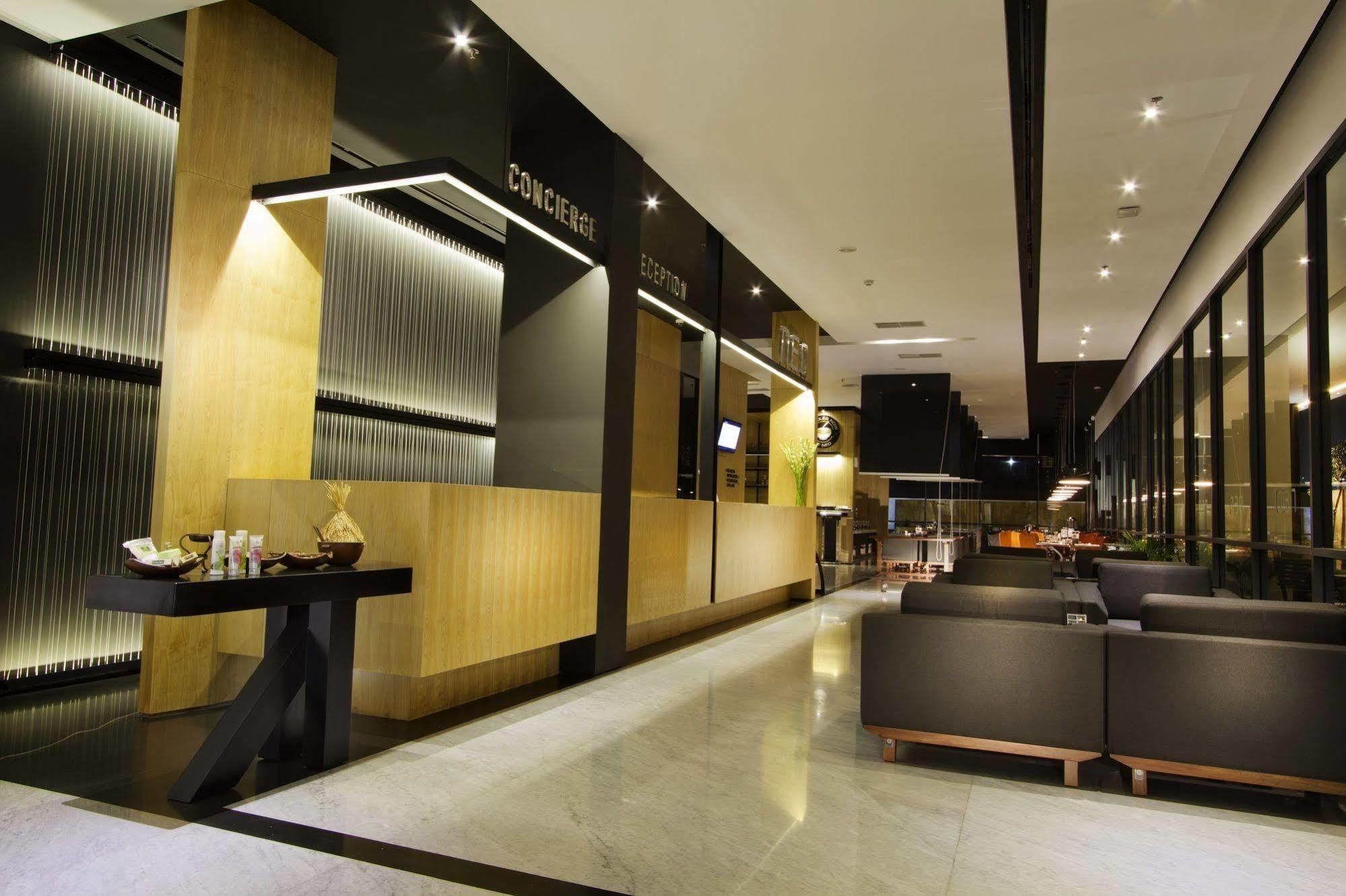 Neo Hotel Tendean Jakarta By Aston Exterior photo